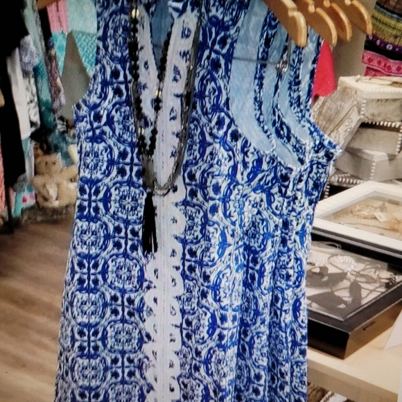 MUD PIE MULTI EMBROIDERED DRESS - Picture 6 of 16